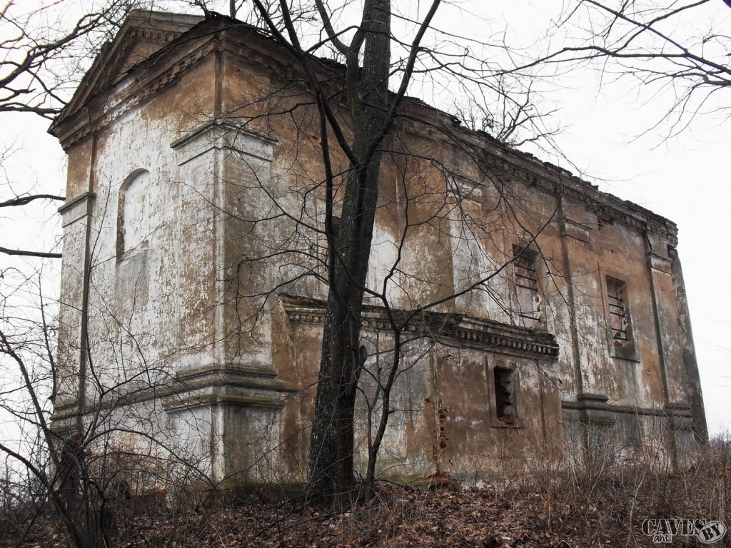 Костёл Св. Антония, Рованичи. • antiCAVES.BY