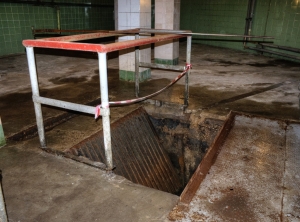 Грабельное отделение канализационнной насосной станции. Фото 1